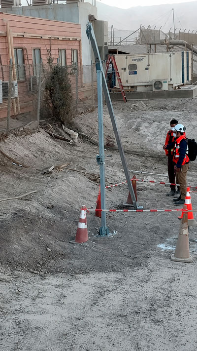 Poste reclinable en faena